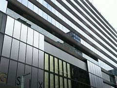 kelly�����GINZA SIX�ւ̓��e�ʐ^1