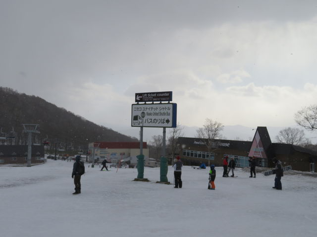 ꃊtg߂̊ɎΖ_jZRAkvۃXL[