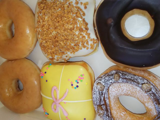 ւ̃NXs[EN[Eh[ic ہ[ƍbqXiKrispy Kreme Doughnutsj̓eʐ^1