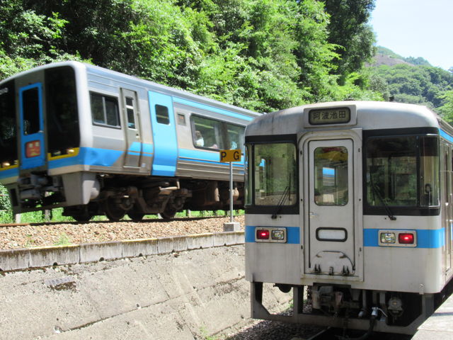 �ʉ߂�����}�Ɖ��̊e��_JR�y�]���@�ؐK�w