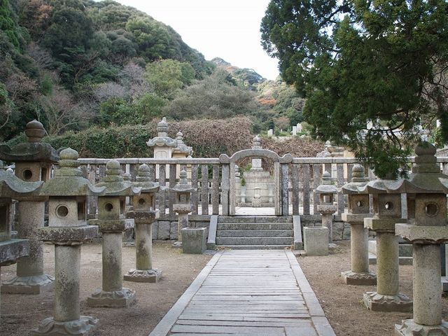 �@�Ƃ̂��̂��͏��K�͂ł����A�悭��������n�ł��B_�ї��ƕ揊�i���{�ї��ݑ��j