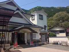 �܂�����̓�������~���[�W�A���ւ̓��e�ʐ^1