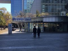 SKSY̓{Ȋwقւ̓eʐ^1