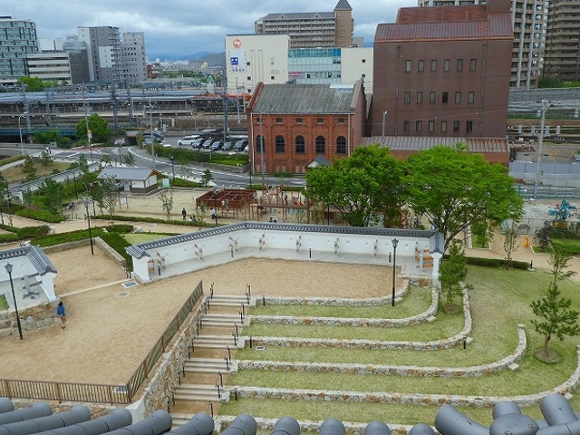 ���Ɍ��E���s�E����_����