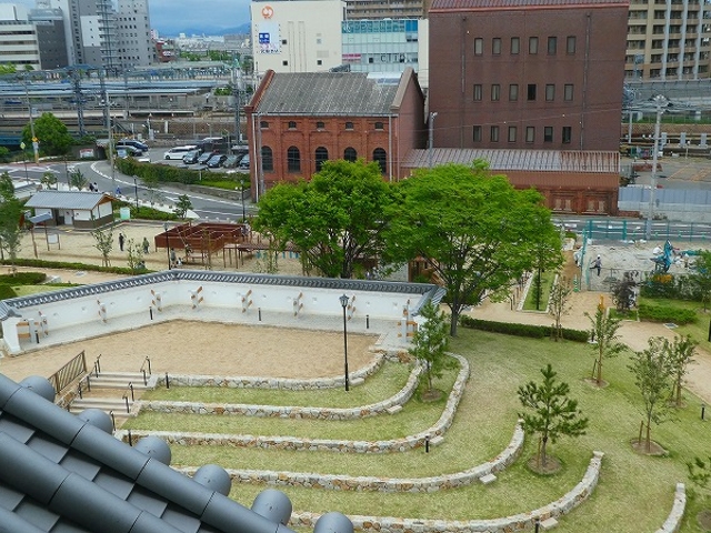 ���Ɍ��E���s�E����_����