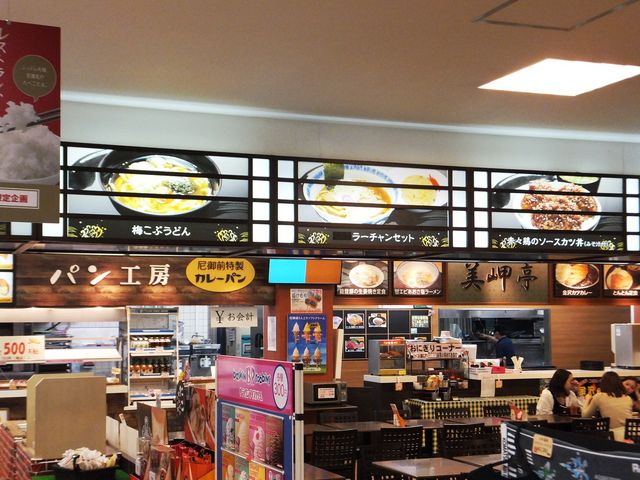 フードコートの様子_尼御前サービスエリア(上り線)