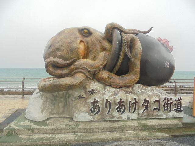 �ڂ̑O�ɂ���^�R�̃I�u�W�F_������L���V�^�����������ف@�T���^�}���A��