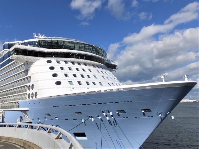 SPECTRUM OF THE SEAS�i169,300�g���j���^�[�~�i���O������B�e�B_�_�ˍ`