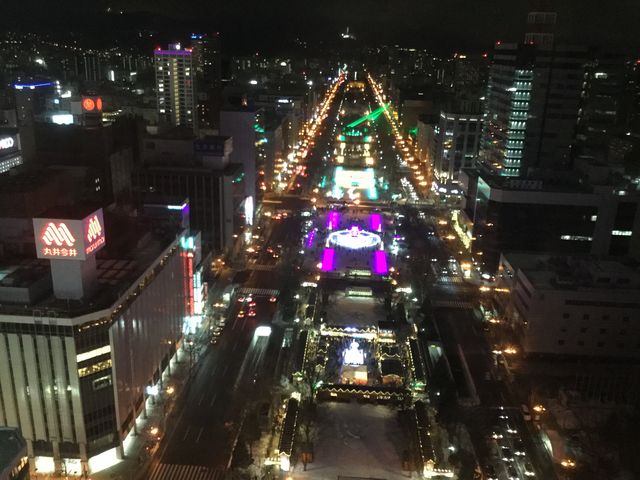 ��ʂ����_�����ۂ�e���r��