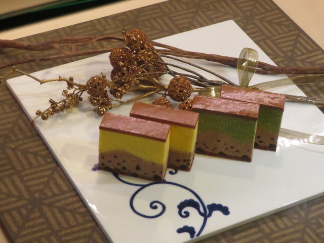 �X���̃f�B�X�v���C�i�U���j_�a�򉮖{�X