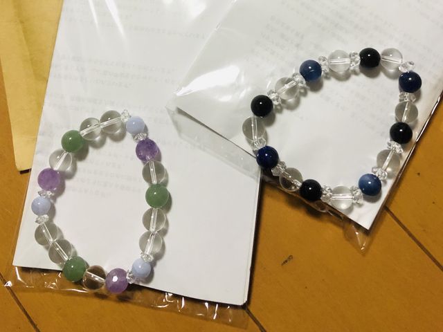 ��: ���̓���p�ł��B
�E: ���j�̎󌱗p�B_Atelier Moon Drop