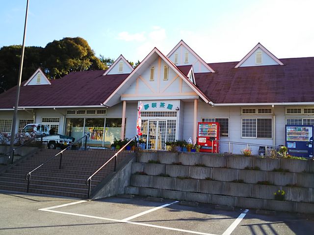 ���璃��_���̉w ���ɂ���