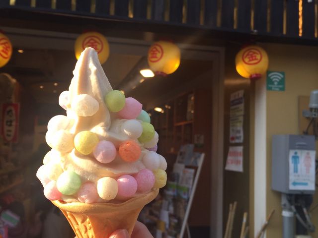 ������Ƃ����J���t���ȋʂ������ŏ�����ł��܂����B�������납�����ł���_�Օ����ό��ē���