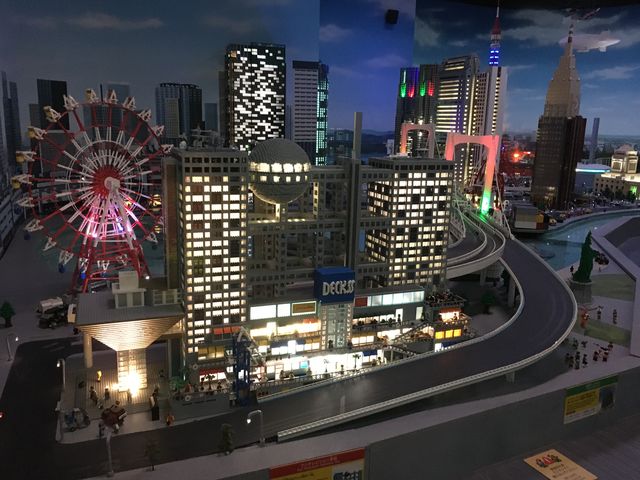 ���S�ō��ꂽ�����̊X����_���S�����h�E�f�B�X�J�o���[�E�Z���^�[����