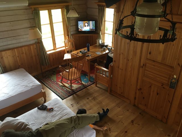 ���O�n�E�X_�N���t�B�[���Γ�