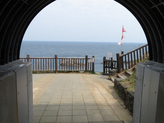 �g���l���𔲂���Ƒf���炵���i�F���҂��󂯂Ă��܂��B_�����ӊC��