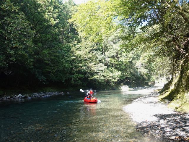 ���݂ЂƂȂ����R���̂܂܂̐��E_���܂́E��V�ѕ�