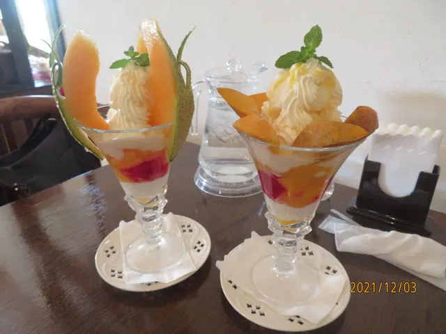 宮古島 カフェ マンゴーパフェ
