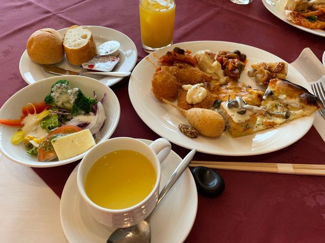 �����`�̃r���b�t�F�B�X�[�v�A�T���_�A�p���A�\�t�g�h�����N�ɁA�C�^���A���t�F�A�̗����B_�_�C�����C�l�b�g�z�e���a�̎R