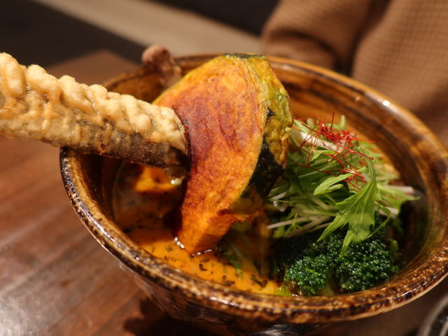 yosshySOUL STORE̓eʐ^5