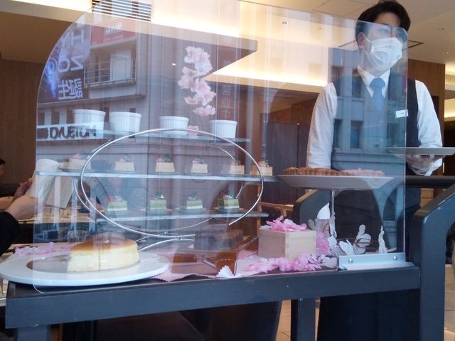 ���S���f�U�[�g_�󑐓����z�e���@SEASON'S�@RESTAURANT�@��V��