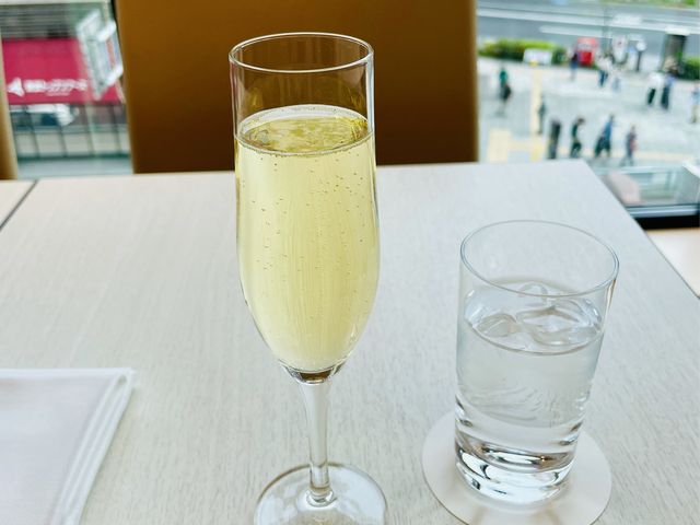 �X�p�[�N�����O���C��_�󑐓����z�e���@SEASON'S�@RESTAURANT�@��V��