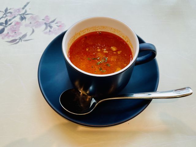 �{���̃X�[�v�E�~�l�X�g���[�l_�󑐓����z�e���@SEASON'S�@RESTAURANT�@��V��