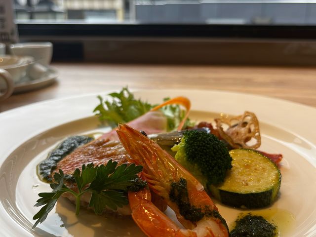 ��_�z�e���O���[�o���r���[�V�� DINING EDIT ECHIGO