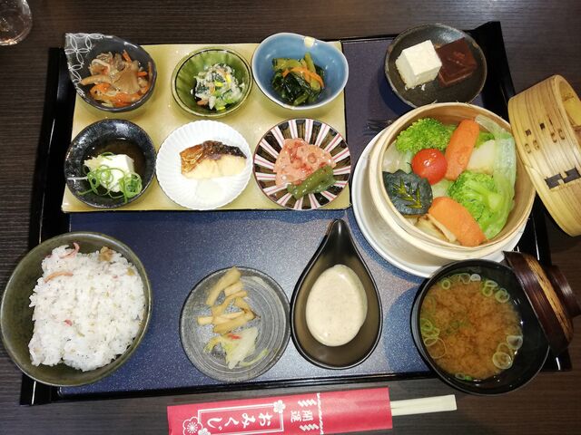 �H�������A�����
�����Ȃ��y�؂��y���߂܂����B_�L�n�X�����򂷂����̓�