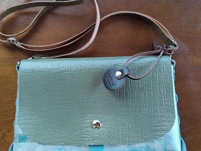 L�����z�ƃX�}�z�����邭�炢�̃T�C�Y���ł�_��֊��H�[