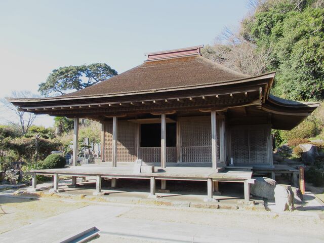 �����̊ɂ₩�ȋȐ��ɂ���āA����p�x�ɂ���ĈقȂ�\�������B_���@����ɓ�