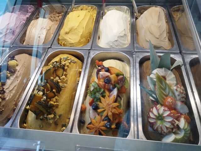 �}�����O���b�Z�A�p���v�L���Ȃǂ̃A�C�X_���É��v�����X�z�e���@�X�J�C�^���[