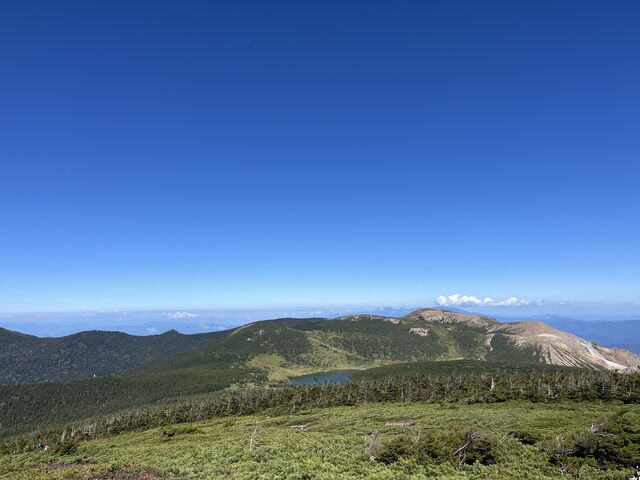 �E���̔��F�̎R����،o�R_����ȎR