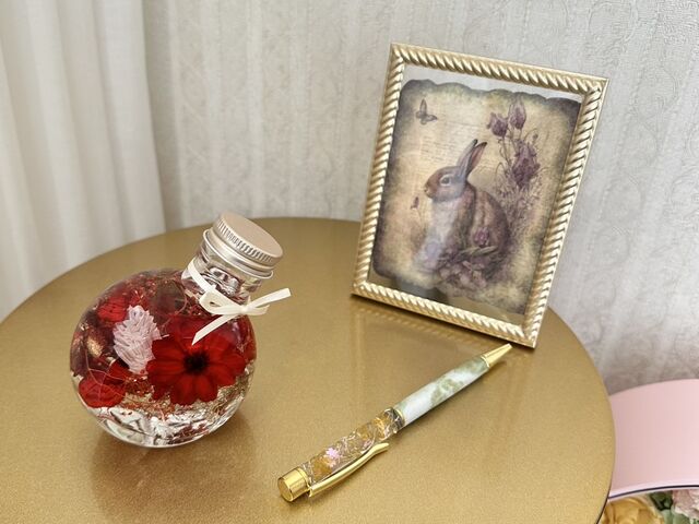 �̌���Ɏ����i���B�e���Ă��������܂����B�B�e�p�̏ꏊ������Ă���ĂĊ���������ł�����_�t�����[�A�����W�����g �،���