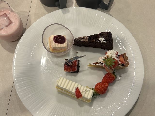 �P�[�L_�_�˃����P���p�[�N�I���G���^���z�e��