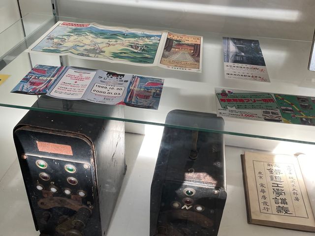 �J�t�F�ł̓W���i�R_��������S�����R�w�{��