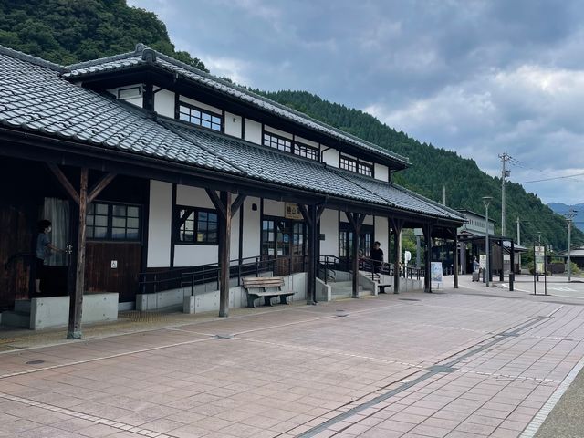 �w��_��������S�����R�w�{��