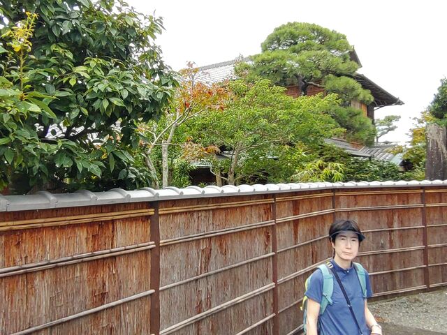 �J�َ����O�ł��������A�אڂ�������ّ����畻�z���ɒ��߂邱�Ƃ��ł���_���Í�����