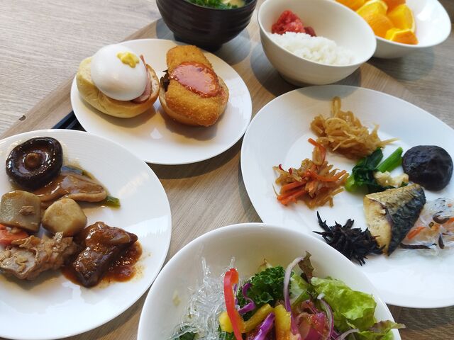 �F�X�H�ׂ��܂��I_�G�X�y���A�z�e������