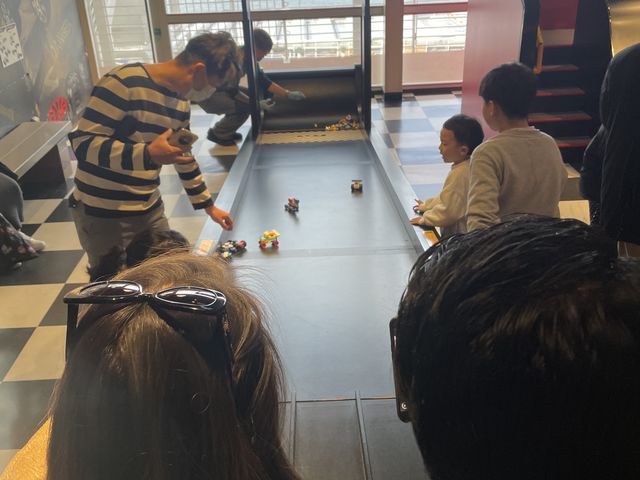 �C�b�`��������̃��S�����h?�E�f�B�X�J�o���[�E�Z���^�[���̓��e�ʐ^1