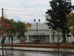 �L������̔�z���S�N�L�O�����ւ̓��e�ʐ^1