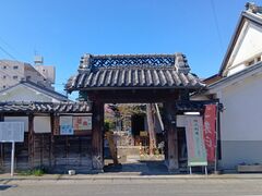 ����������̑���l�Êقւ̓��e�ʐ^1