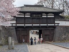 hidepo����̉��É��ւ̓��e�ʐ^1