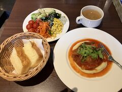 KOKO HOTEL�V�h�l�J ���X�g����BistroW�̎ʐ^1