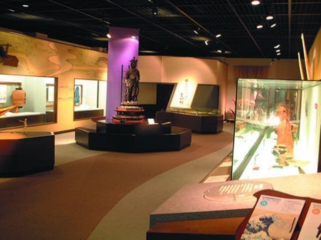 �ʑ������j������