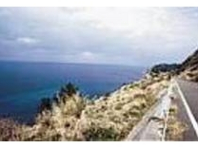 ���̉��̊C�͍��ɂ̐F�����Ă��ĂƂĂ��Y��_�����T���Z�b�g�E�F�C