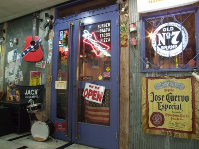 ��q�R �}�f�B�[�Y Muddy's Bar�̎ʐ^1