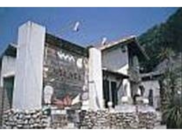 赤い煉瓦屋根が目印。看板もキュート_テラスNOANOA