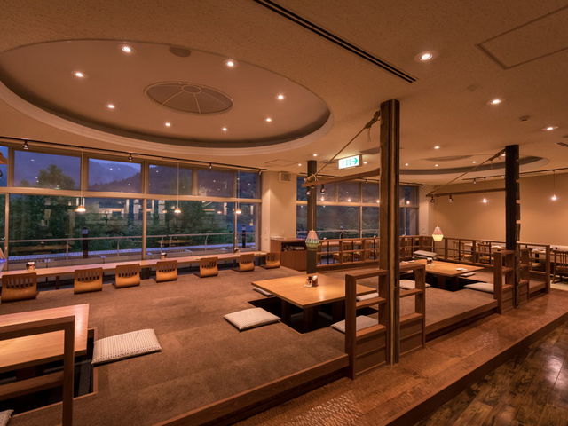 �����~�^�C�v�E�e�[�u���^�C�v�Ƃ��Ȃ��l�X_���Ð쉷�� �N�A���]�[�g���M��