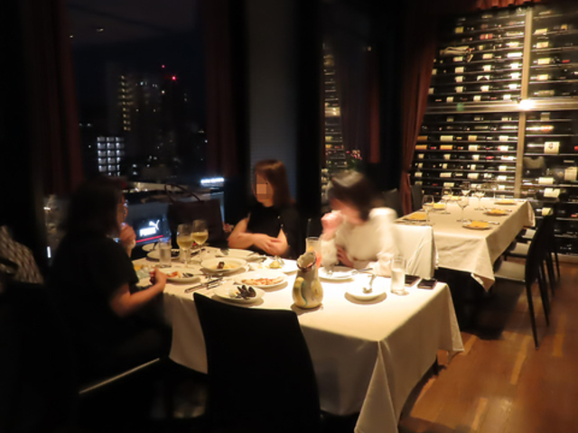 CEReB[ il Cortile̎ʐ^1